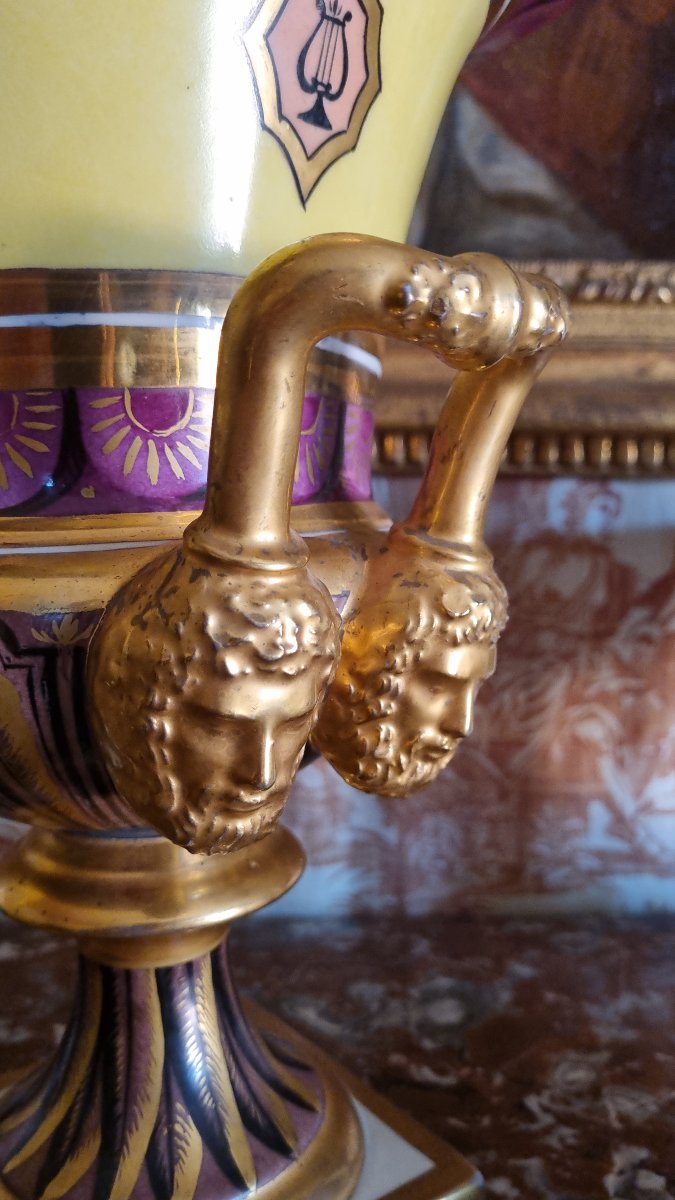 LE TALLEC PORCELAINE DE PARIS GRAND VASSE DE STYLE  MEDICIS DIRECTOIRE FIN XVIIIe-photo-2