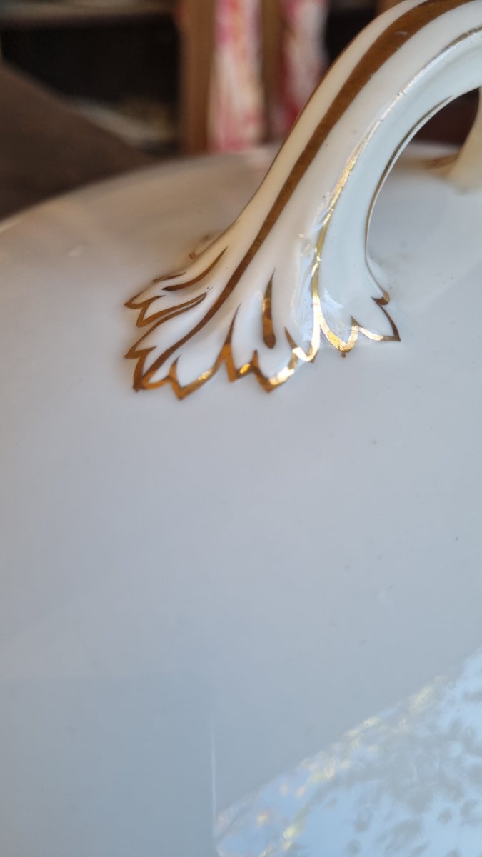 Bernardaud SERVICE DE TABLE EN PORCELAINE DE LIMOGES BLANC ET OR-photo-1