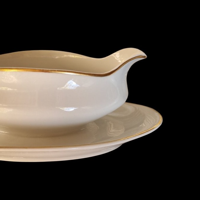 Bernardaud SERVICE DE TABLE EN PORCELAINE DE LIMOGES BLANC ET OR-photo-2
