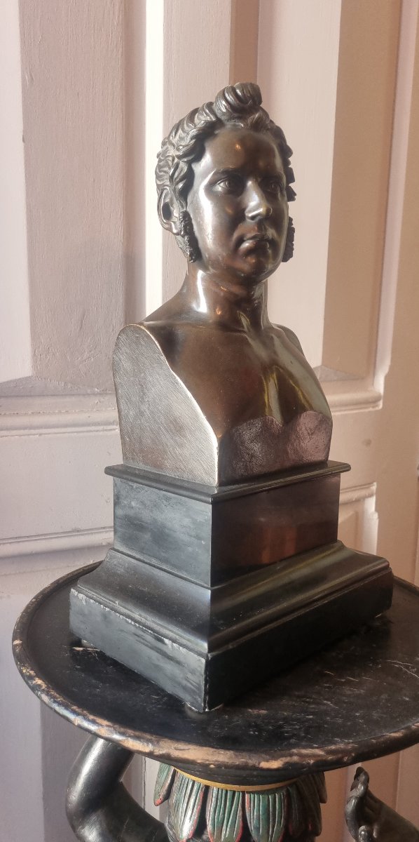 BUSTE D'HOMME EN BRONZE ÉPOQUE RESTAURATION CHARLES X