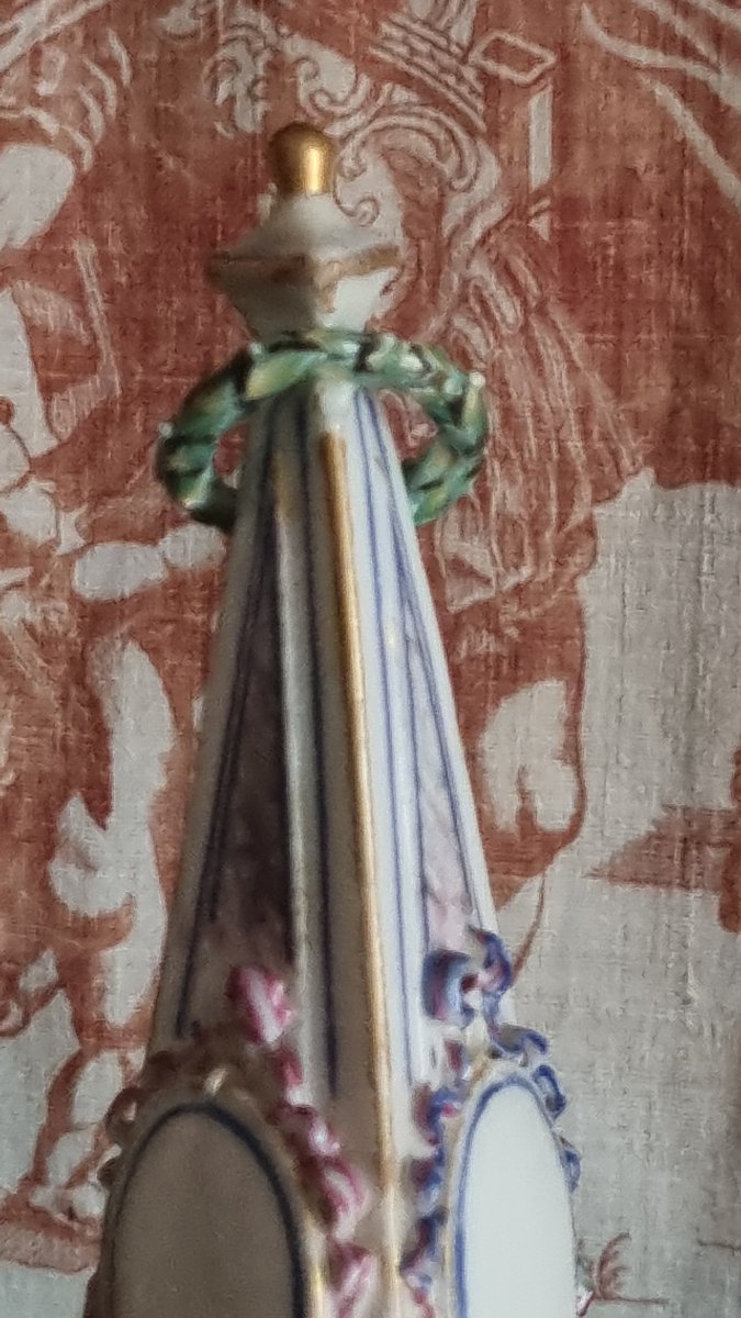 Mennecy Soft Porcelain, Duke Of Villeroy, 18th-century Group, Obelisk With Putti-photo-3
