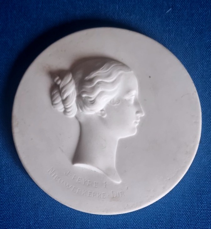 Medallion Depicting Empress Eugénie, Napoleon III Era, Biscuit Porcelain From Sèvres 