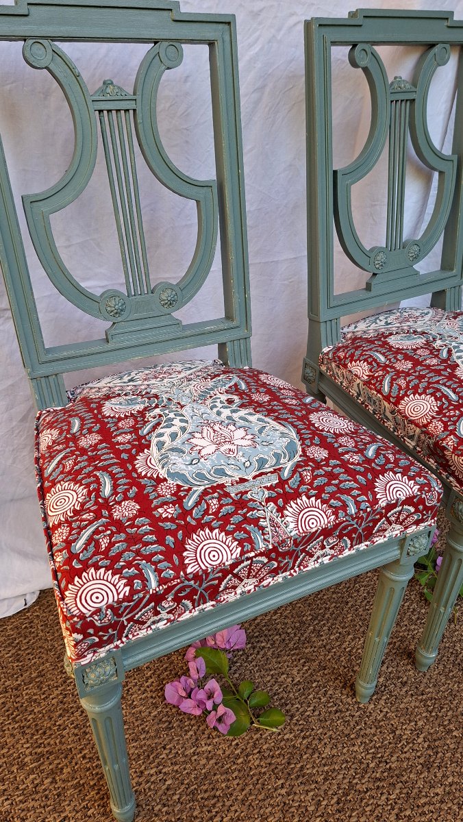 PAIRE DE CHAISES LYRE STYLE LOUIS XVI TISSU BRAQUENIÉ -photo-1