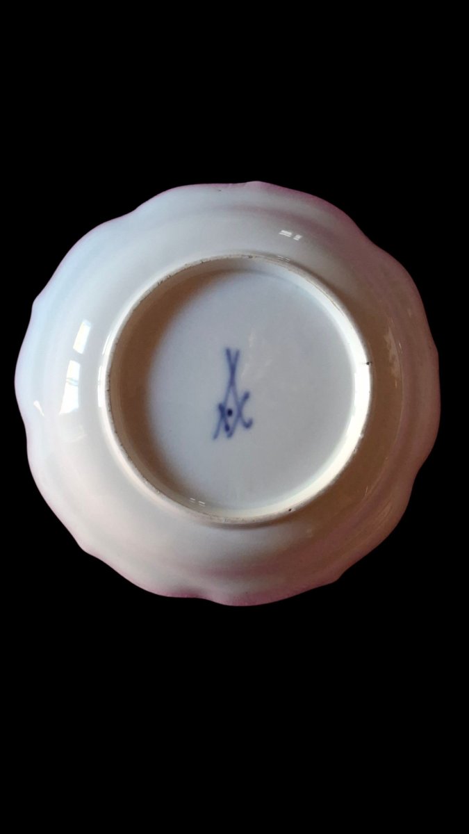 PETITE COUPE EN PORCELAINE DE MEISSEN EPOQUE XVIIIe-photo-3