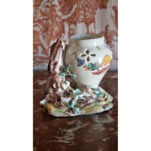 Mennecy Porcelain Kakiemon Pot-pouri Vase, 18th Century, Louis XV Period