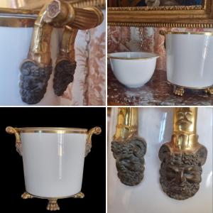 RAFRAICHISSOIR À BOUTEILLE EPOQUE EMPIRE / CHARLES X PORCELAINE DE PARIS