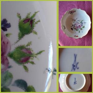 PETITE COUPE EN PORCELAINE DE MEISSEN EPOQUE XVIIIe