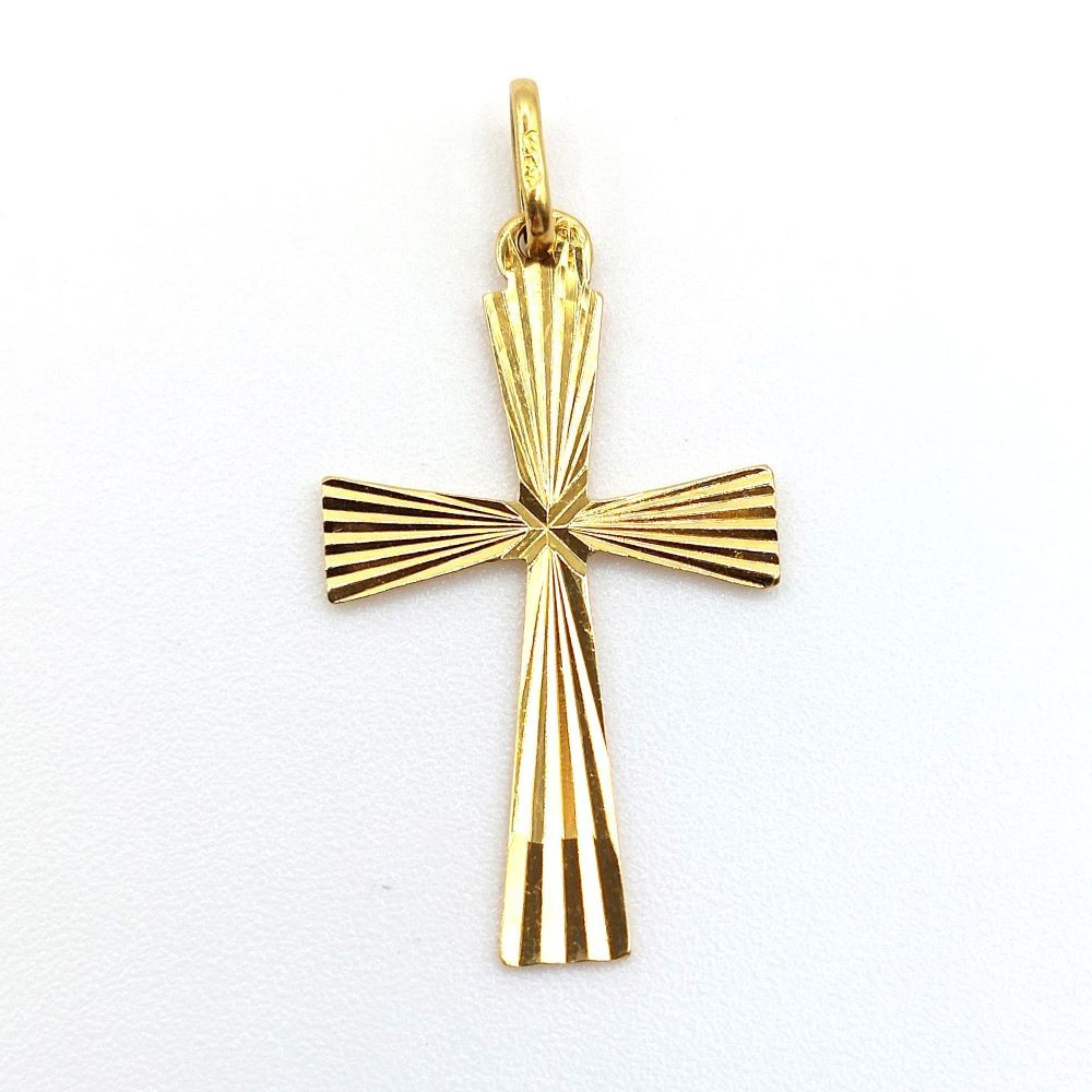 Pendentif croix rayonnant