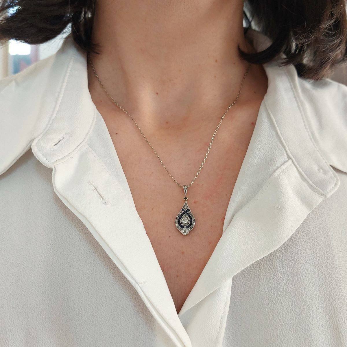 Art Deco Sapphire And Diamond Pendant – White Gold And Platinum-photo-2