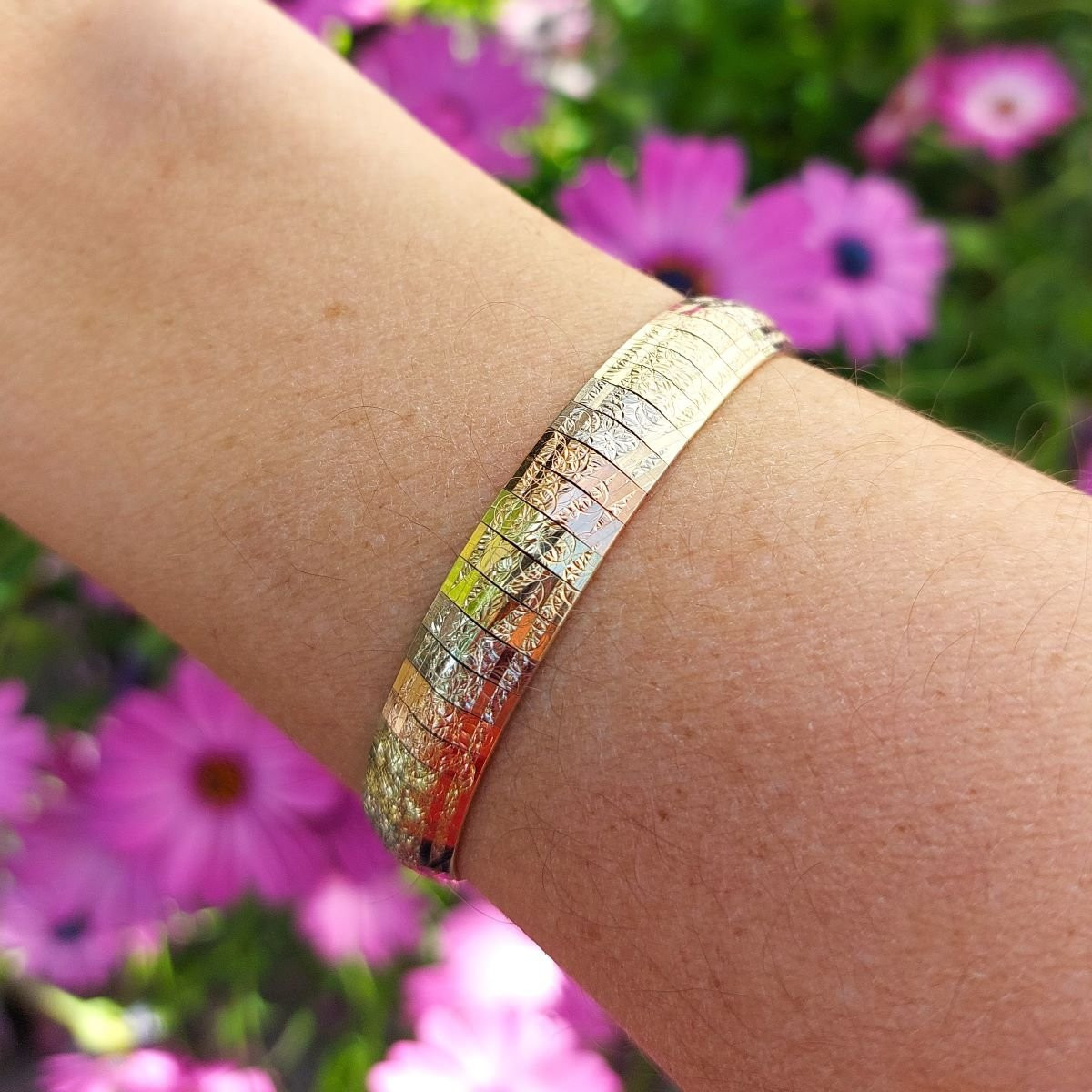 Bracelet ruban trois ors 14k, lamelles articulées ciselées-photo-3