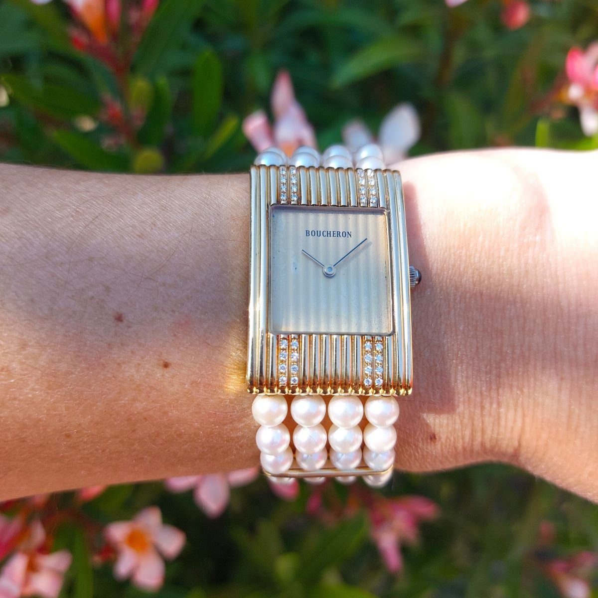 Montre Boucheron « Reflet » or 18k et diamants — full set avec sept bracelets interchangeables-photo-2