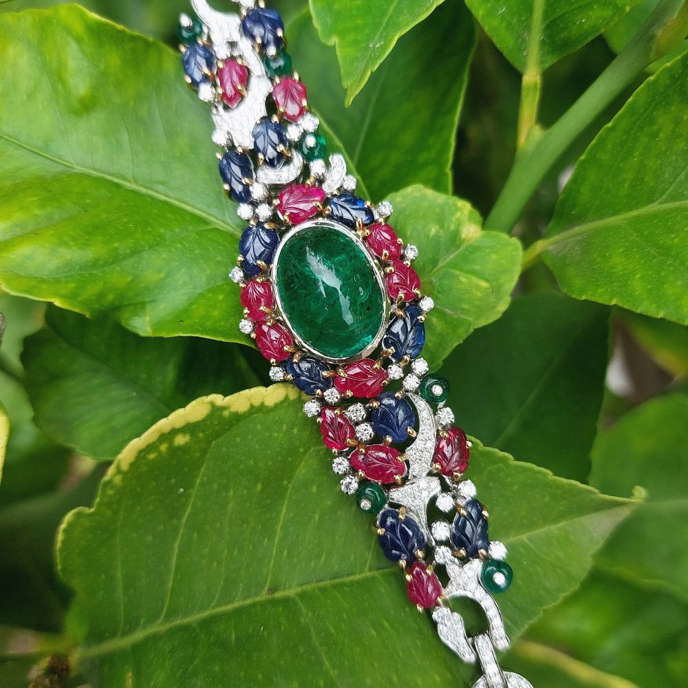 Bracelet Tutti Frutti "rêve indien", cabochon d'émeraude, rubis, saphirs et diamants, or 18k-photo-3
