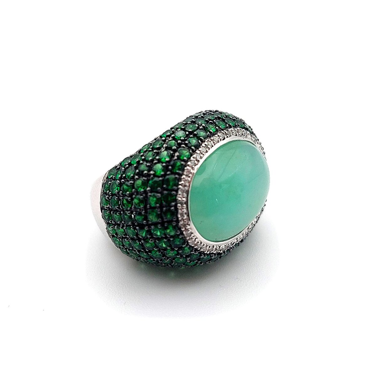 Bague boule "Menthe", cabochon de quartz vert, diamants et tsavorites-photo-1