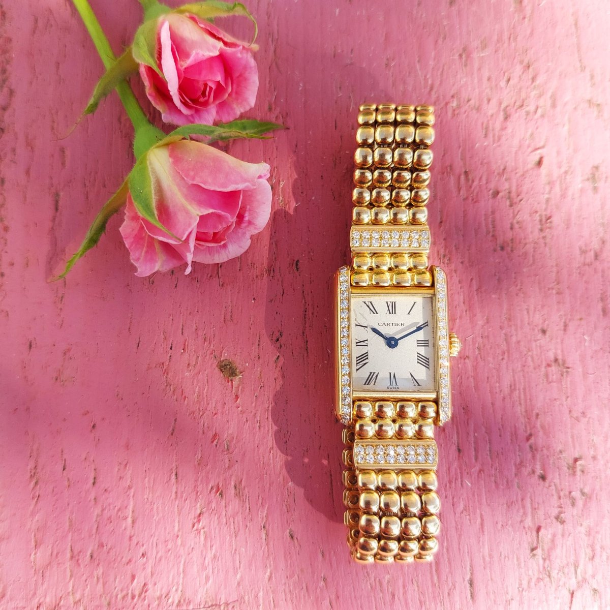 Montre Cartier Tank Louis Cartier mini, or jaune et diamants.-photo-3