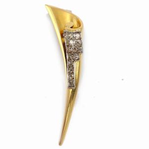 Broche des années 1940 en feuille enroulée - or 18k et diamants