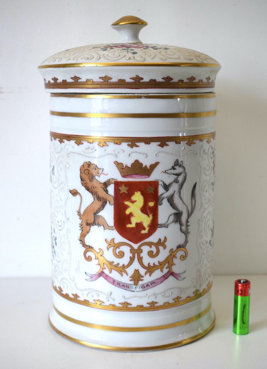 Samson  Grand Pot Couvert Porcelaine Blason Et Armoirie Lion Chien  XX ème Ref427