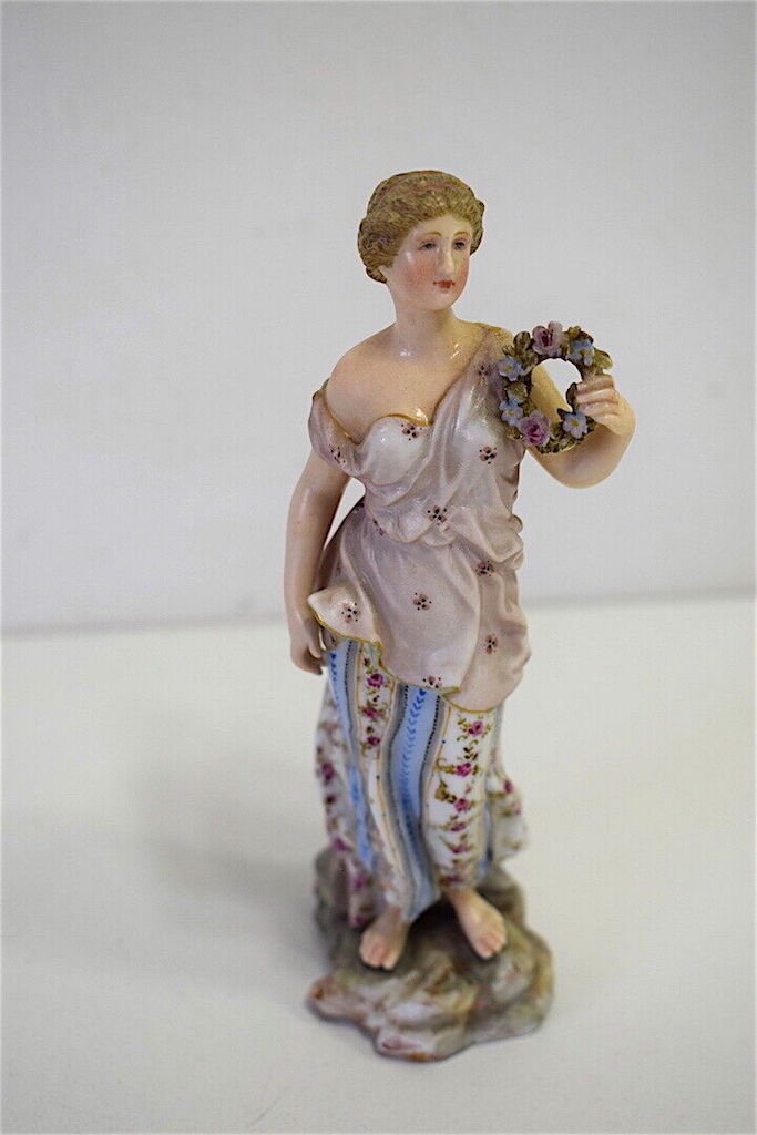 Porcelaine De Volkstedt  Allemagne Figurine Femme Et Couronne Début XIX ème Ref 462 -photo-6