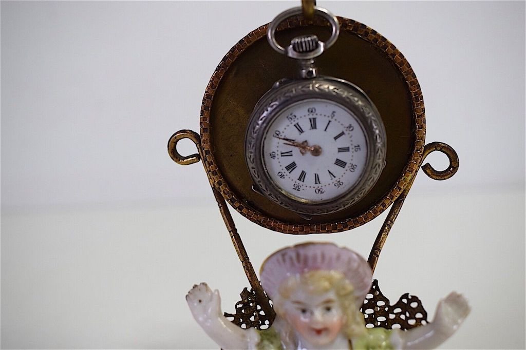Porte Montre Porcelaine Laiton  Figurine Fillette  montre argent XIX Ref464 -photo-3