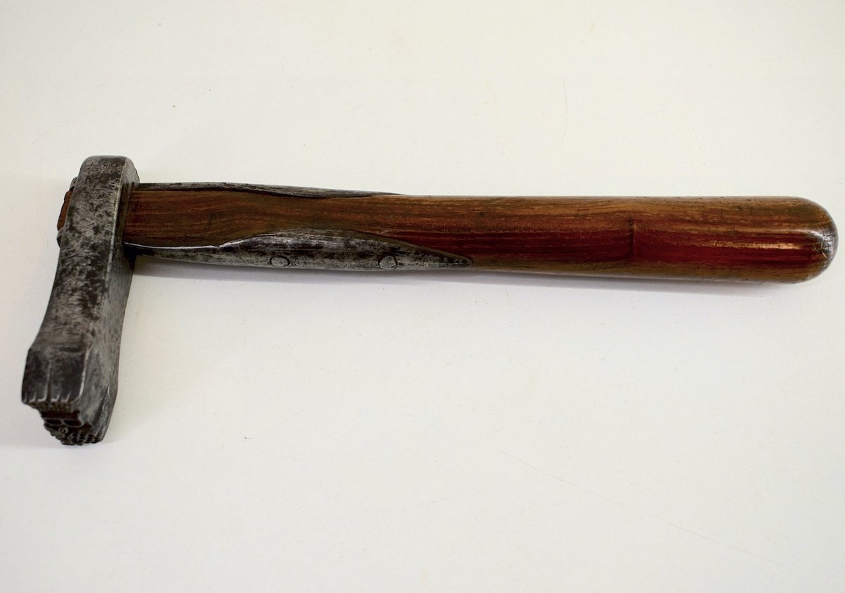 Folk Art Tools Stamping Hammer Wrought Iron Stamp Crown B Raisin Ref516
