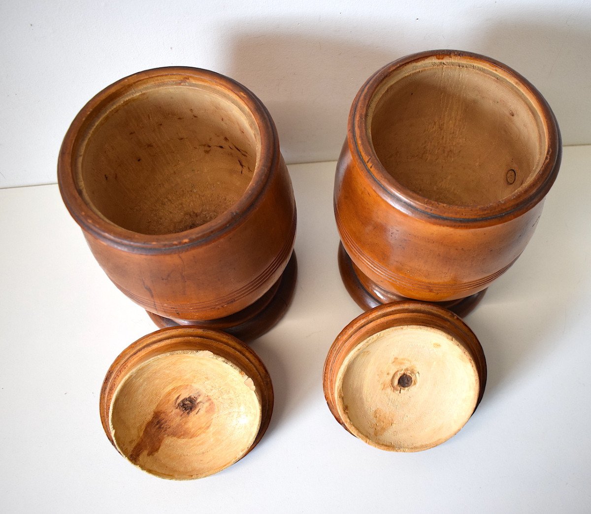 Pair Of Covered Pots In Carved Turned Wood Pharmacy Herbalist Kitchen Ref560-photo-4