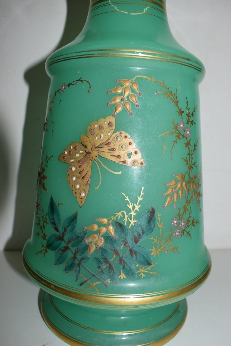 Baccarat Green Opaline Vase Enamelled With Butterfly And Flowers In Relief Mid-19th Century Ref640-photo-3