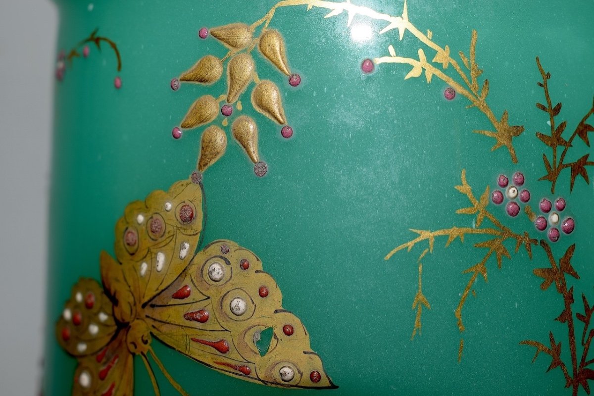 Baccarat Green Opaline Vase Enamelled With Butterfly And Flowers In Relief Mid-19th Century Ref640-photo-5