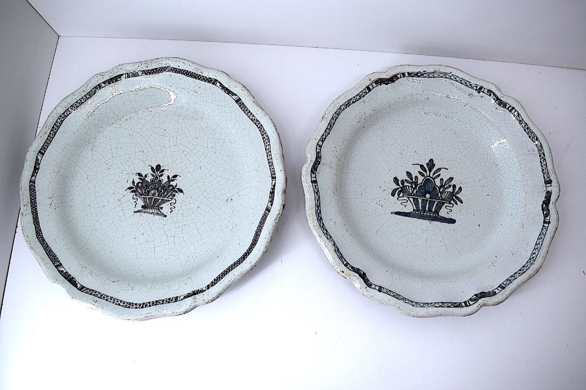 Two Round Dishes Cracked Earthenware From Rouen Called Cul Noir Popular Art XVIII Century Ref1043  