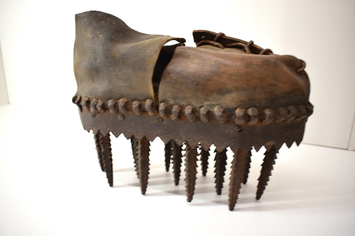Popular Art Of The Cévennes Chestnut Shoe Called Sole 19th Century Ref1124-photo-3