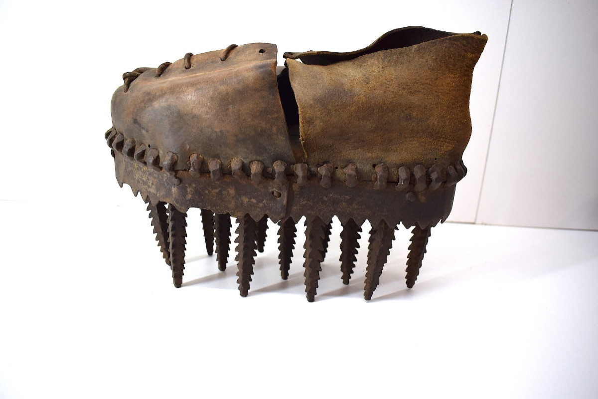 Popular Art Of The Cévennes Chestnut Shoe Called Sole 19th Century Ref1124