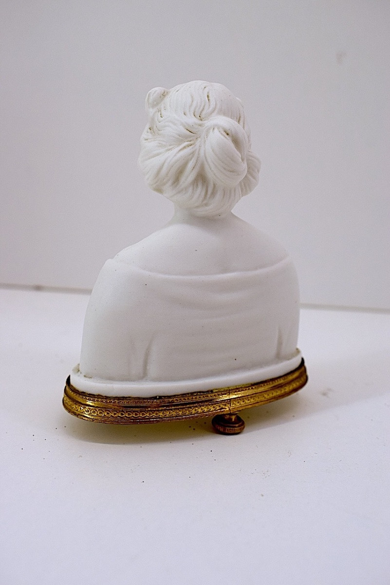 Sculpture miniature en biscuit Buste de femme Art Nouveau    ref1128-photo-4