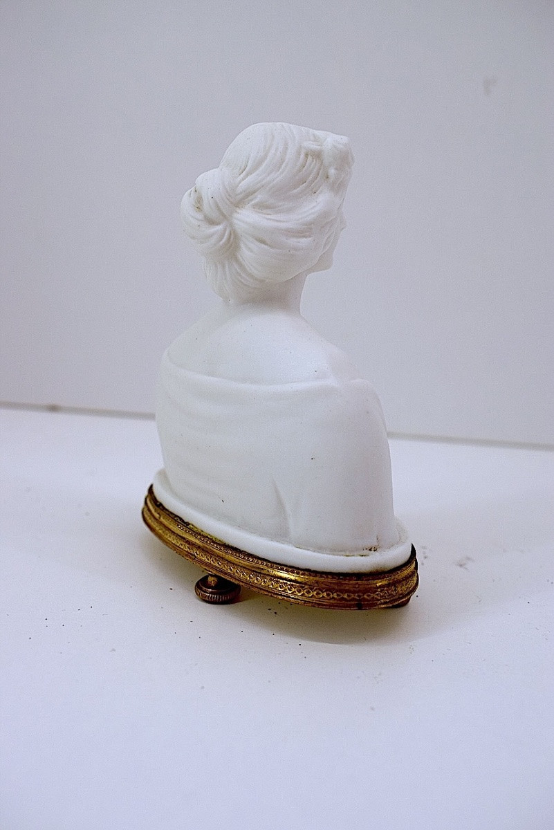 Sculpture miniature en biscuit Buste de femme Art Nouveau    ref1128-photo-1