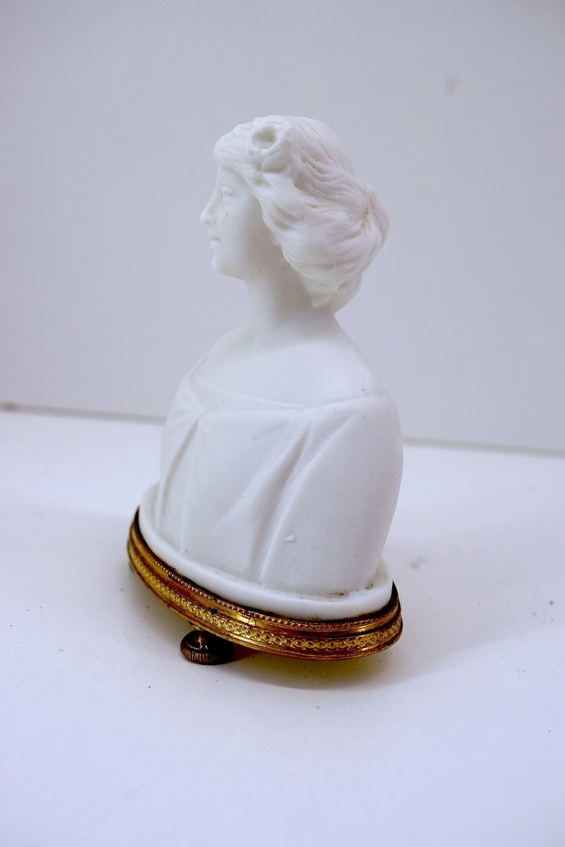 Sculpture miniature en biscuit Buste de femme Art Nouveau    ref1128-photo-4