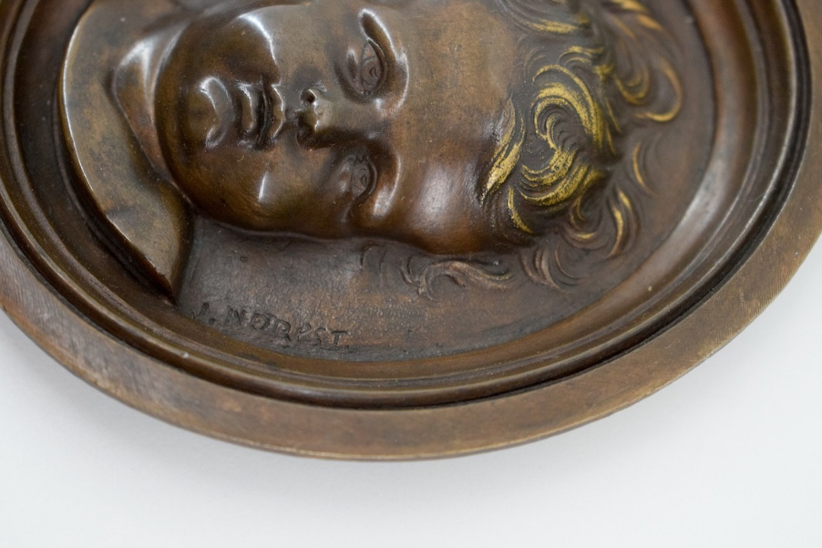 JEAN NOREST  miniature   Médaillon ovale  en bronze portrait enfant  ref1138-photo-3