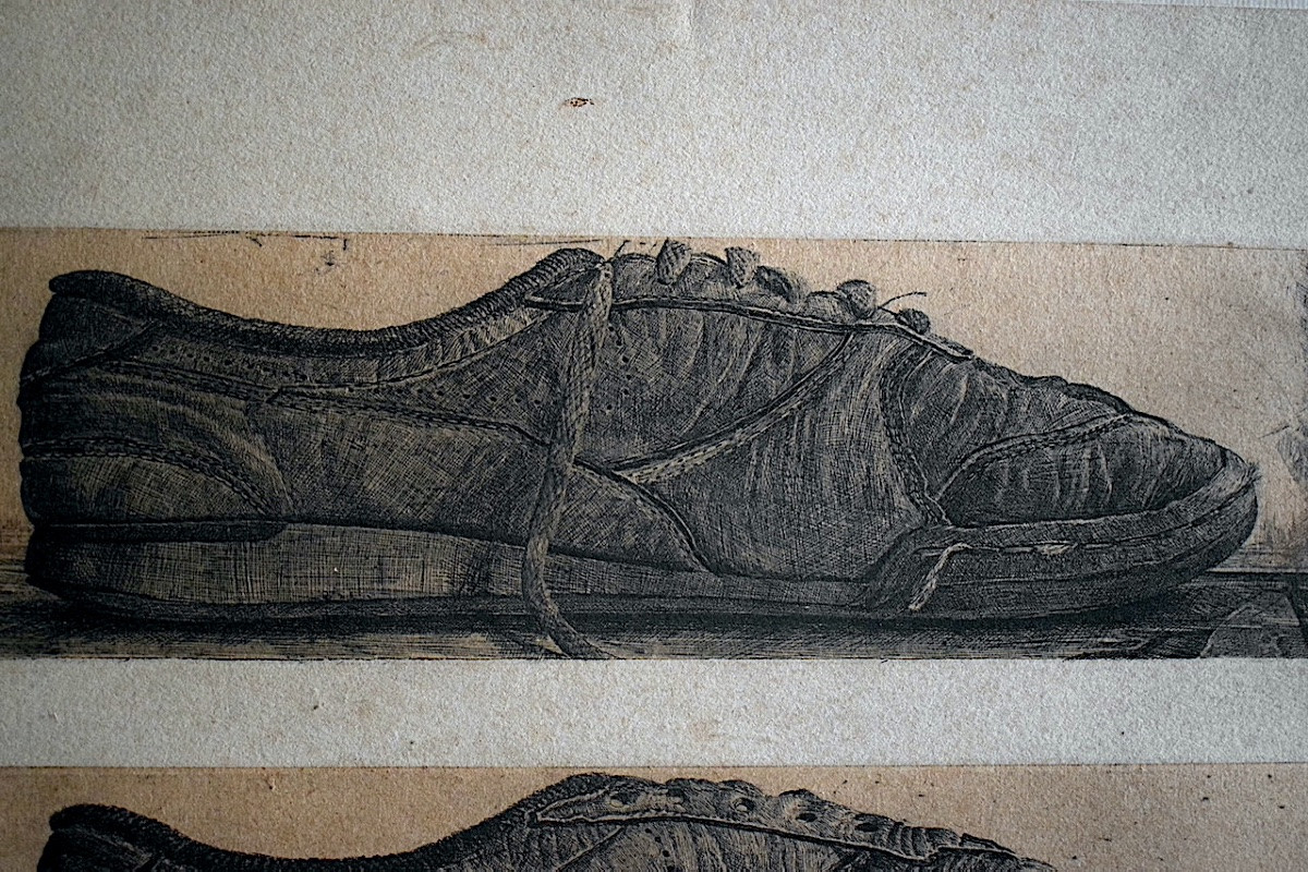 Fred NALL  métamorphose d'une chaussure de tennis gravure eau forte XX ème siècle RT1377-photo-2
