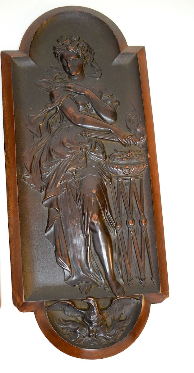 Two Nymphs In Hardened Wood After The Fountain Of The Innocents In Paris Ref1150-photo-2