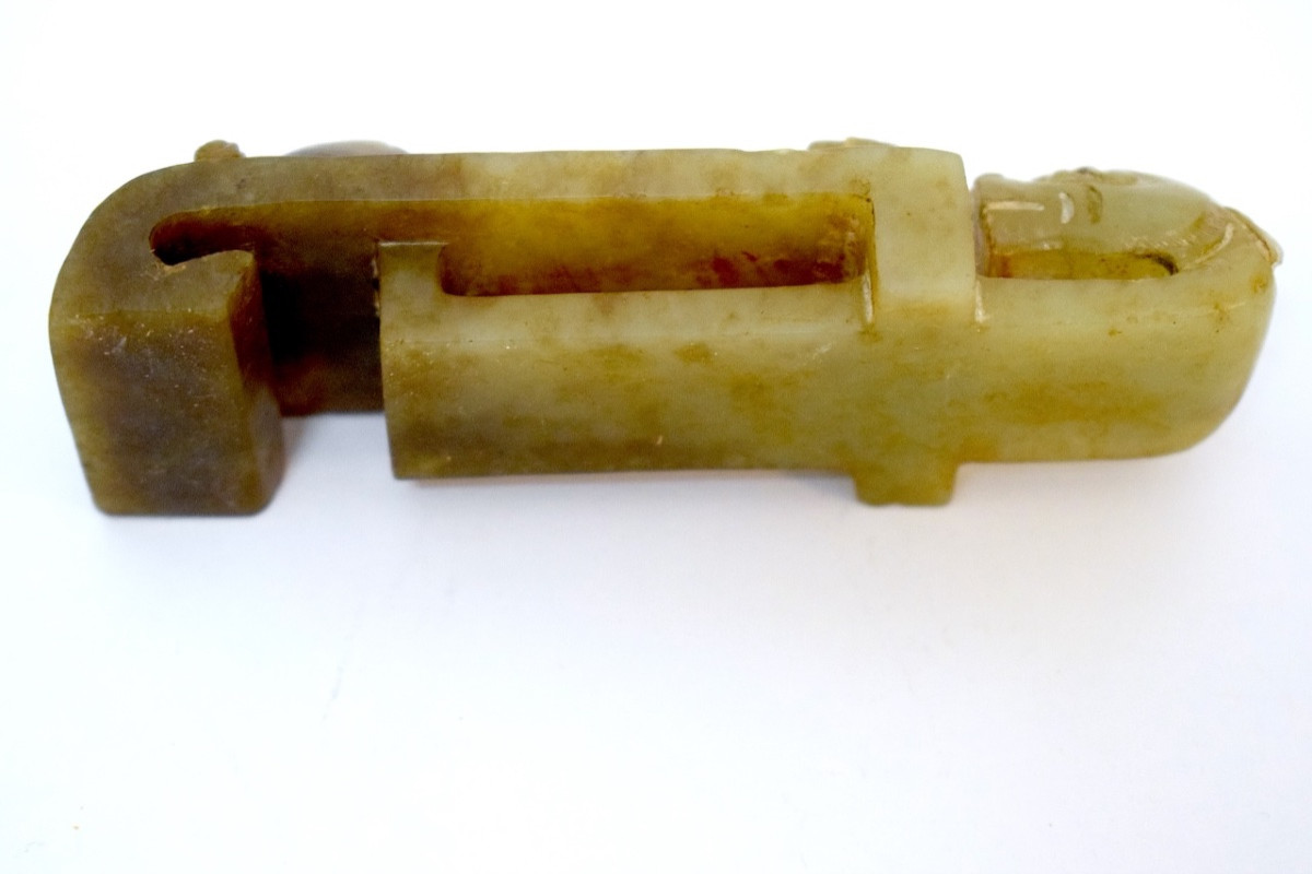 Jade Fibula With A Dragon's Head, A Carved Chilong, China Asia  Ref1155-photo-2