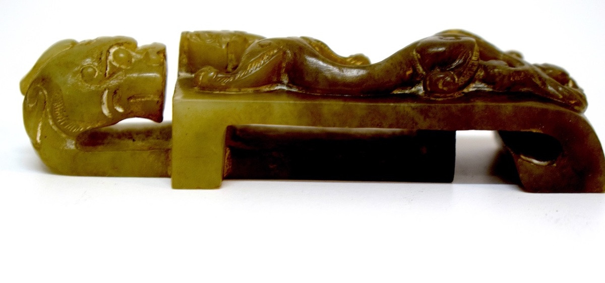 Jade Fibula With A Dragon's Head, A Carved Chilong, China Asia  Ref1155-photo-6