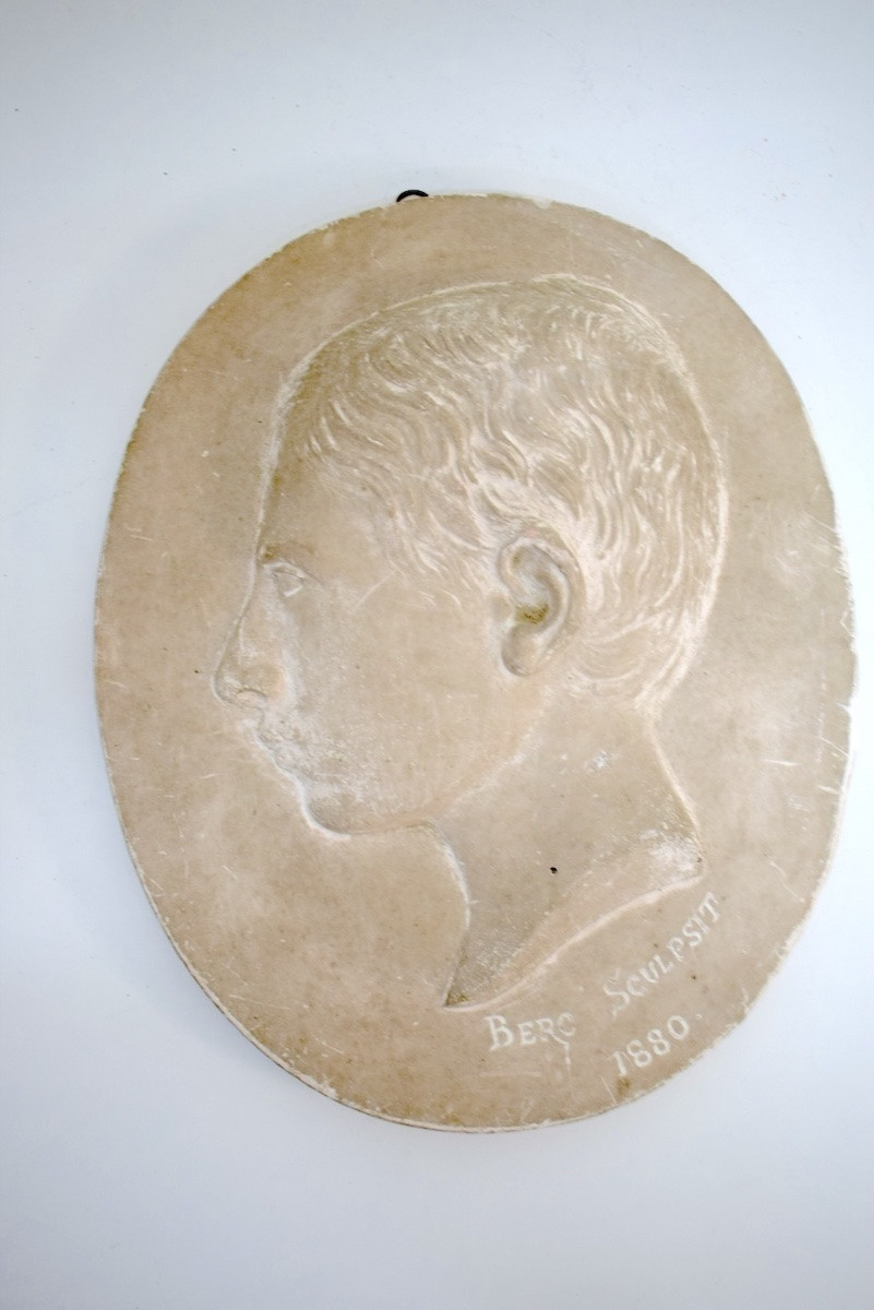 Médaillon en plâtre portait homme Époque  Napoléon III signé berc  ref1177-photo-2