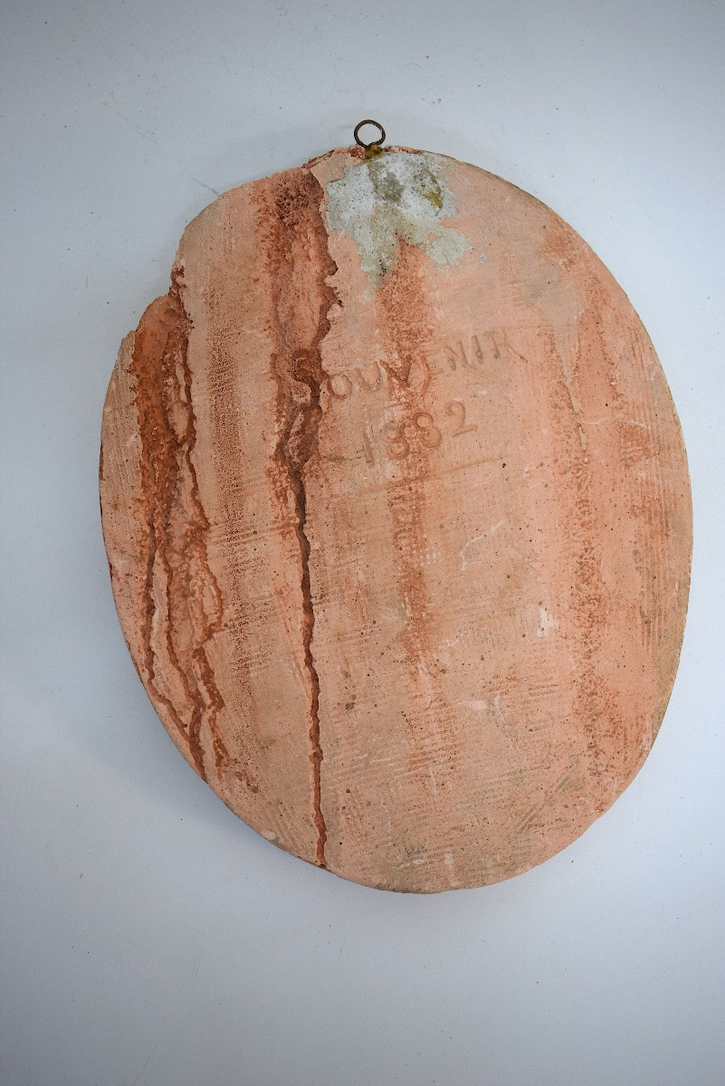 Médaillon en plâtre décor  fleur de lys roi royauté époque 1882  ref1078-photo-2