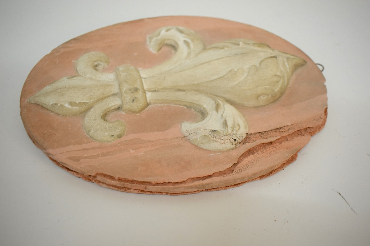 Médaillon en plâtre décor  fleur de lys roi royauté époque 1882  ref1078-photo-4