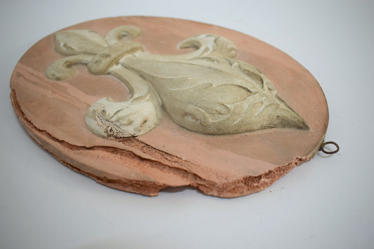 Médaillon en plâtre décor  fleur de lys roi royauté époque 1882  ref1078-photo-6