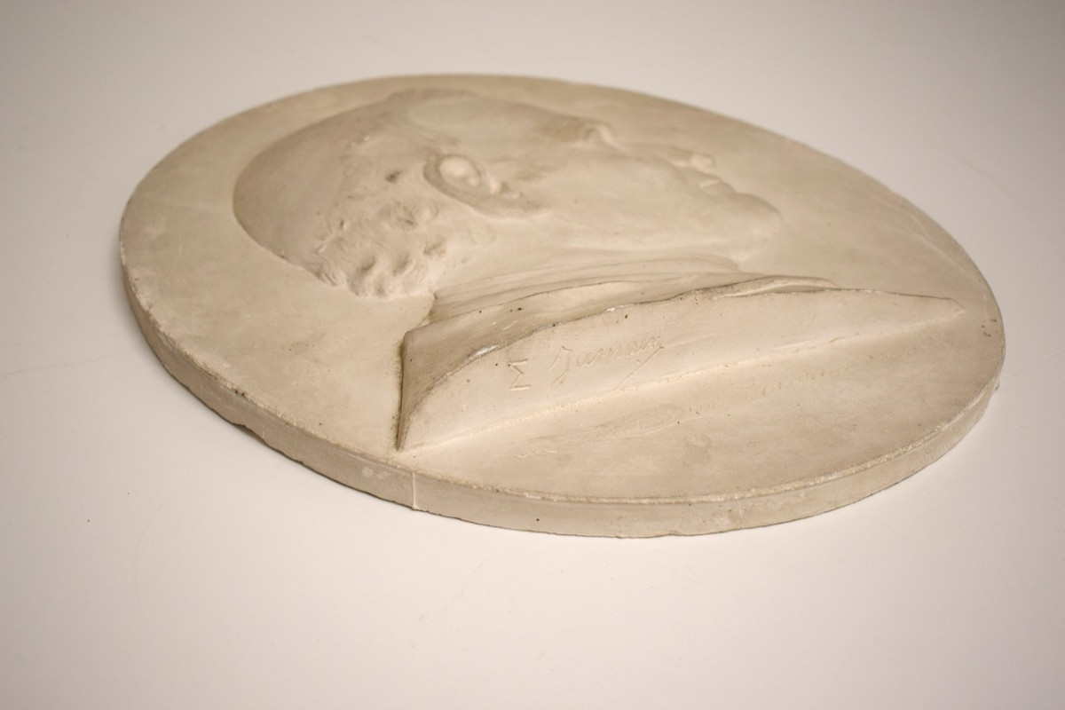 Grand Médaillon en plâtre portait Mr Laurent architecte signé JAMAIN  ref1180-photo-3