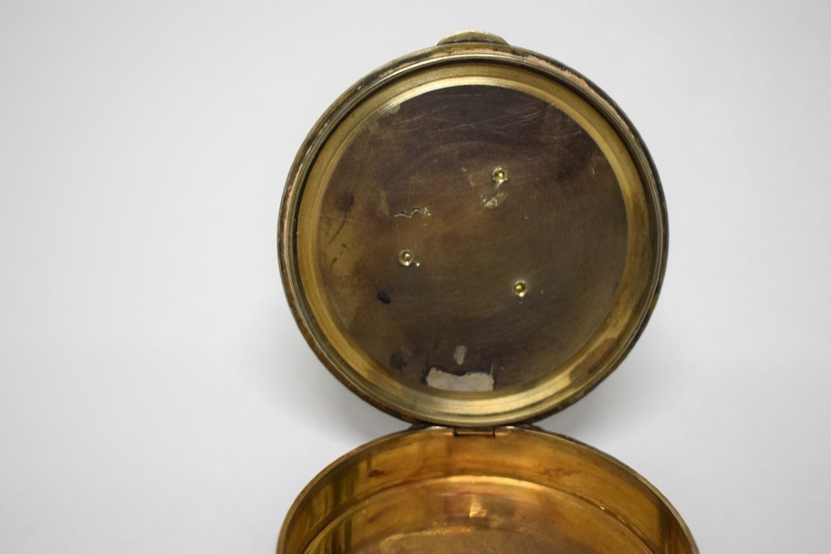 Boite Pilulier art d&eacute;co vers 1920 1930 m&eacute;tal argent&eacute; et dor&eacute; ref1204-photo-3