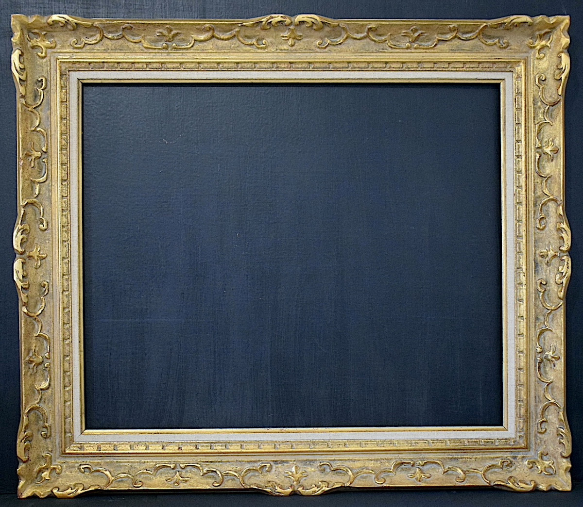 CADRE Montparnasse doré  Feuillure 65 x 54 cm format pour tableau 15F FRAME Ref C1250-photo-5