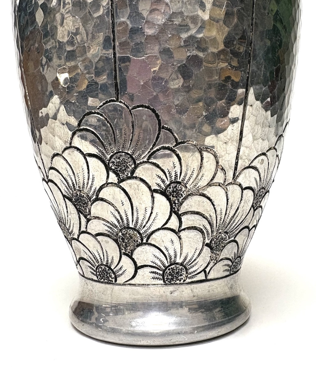 Vase Signed Art Gout Art Déco Dinanderie d'Aluminium Décor Floral 1925 1930 Ref1121-photo-4