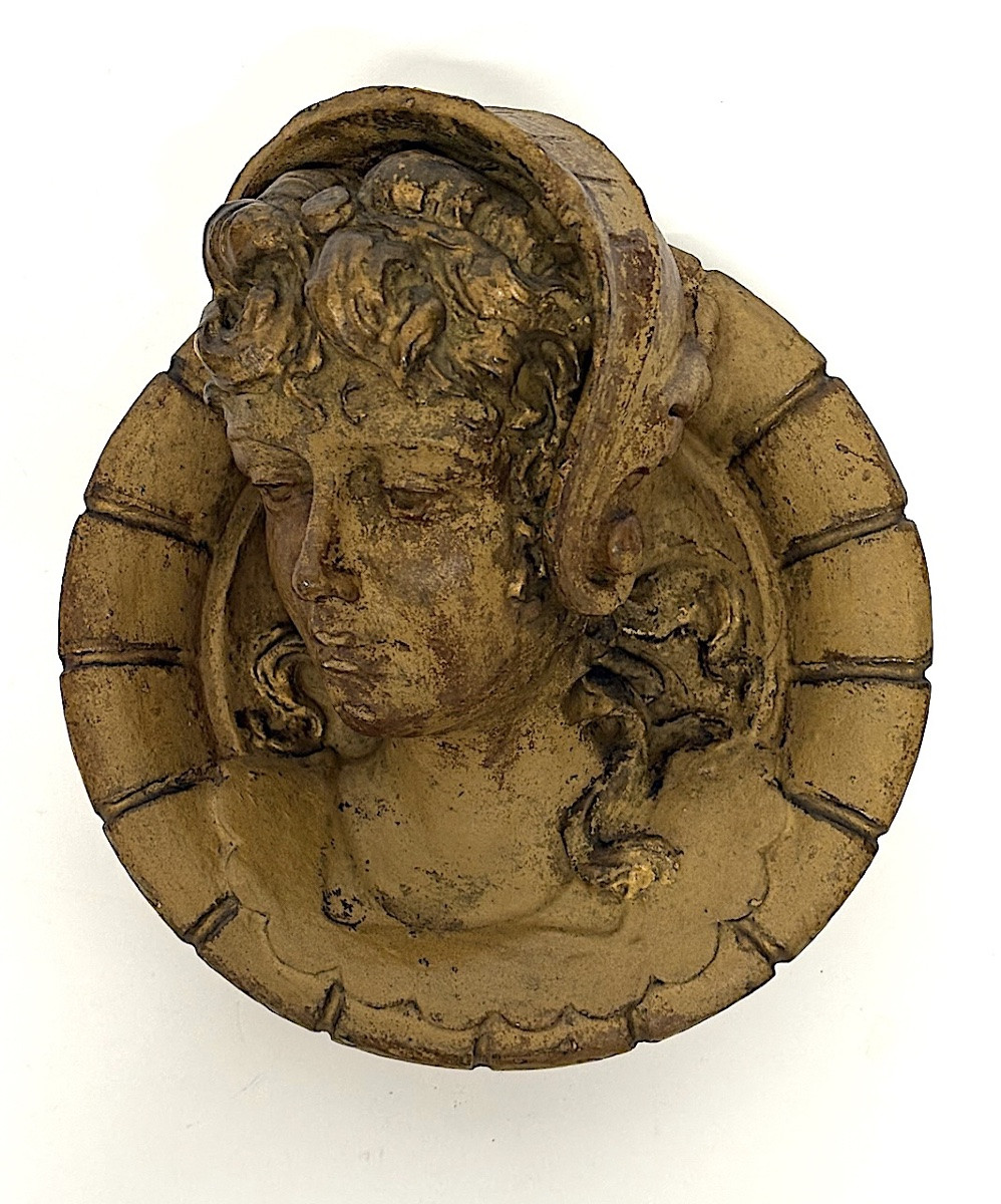 Médaillon haut relief en plâtre peint Jeanne d'Arc casquée style haute époque REF1121-photo-3