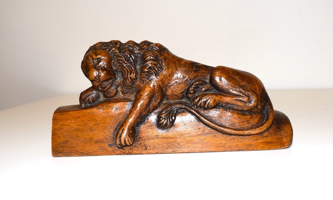 LION EN BOIS SCULPTE ART POPULAIRE SUISSE XIX EME REF1123