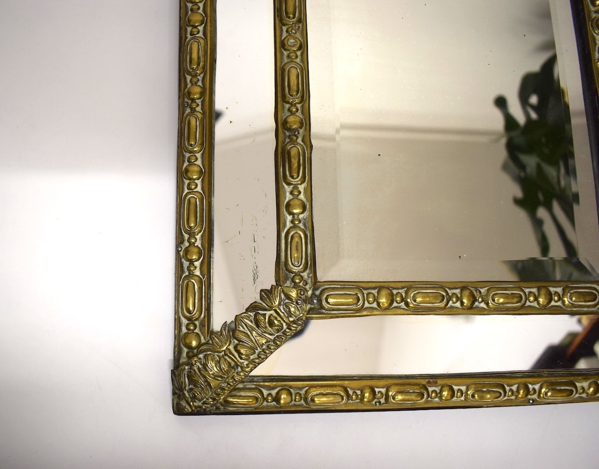 Miroir d' alcove à Parclose en laiton repoussé époque et style Napoleon III Ref1139-photo-4