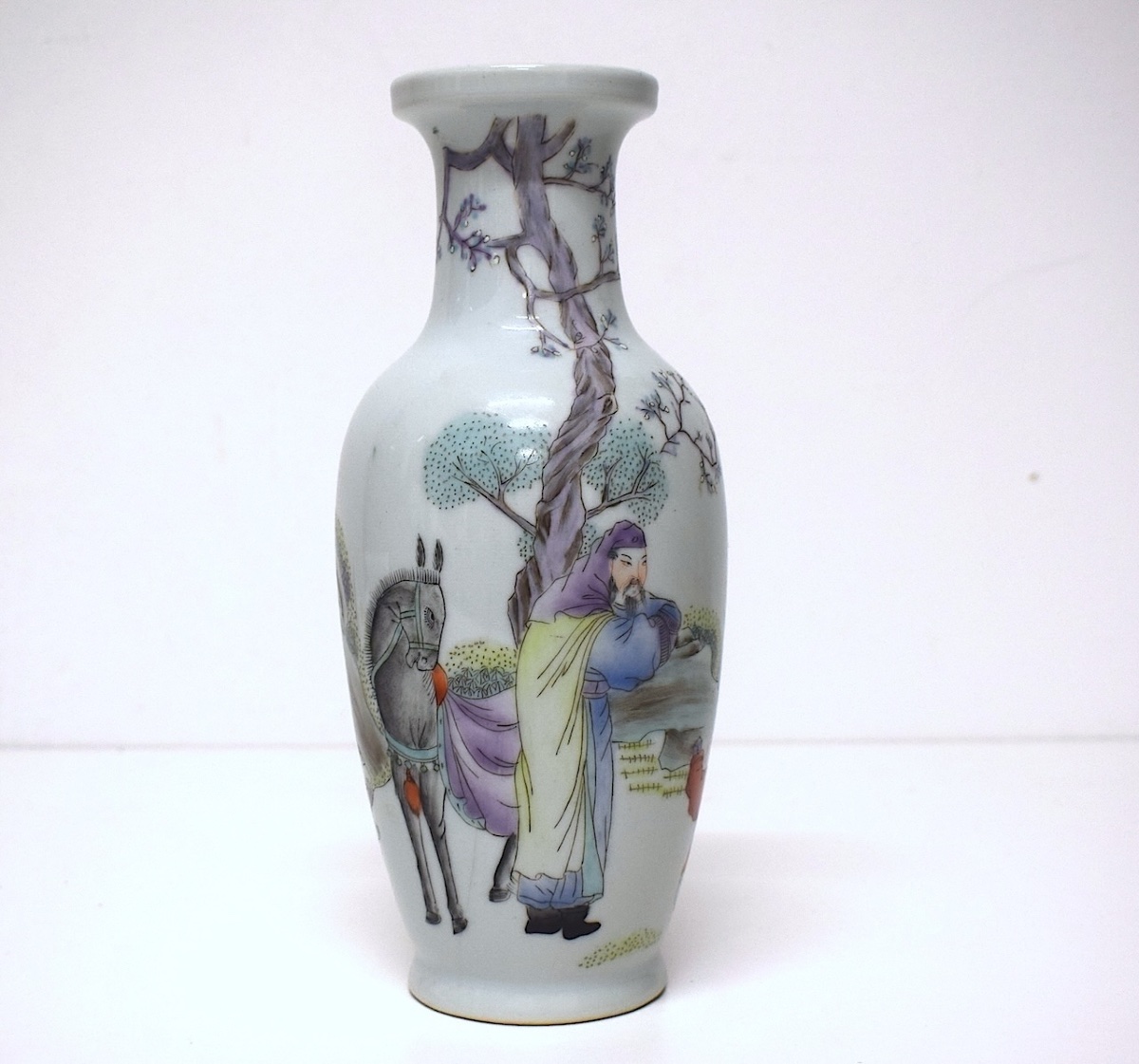 Vase Porcelaine de Chine époque République chevalier implorant Ref1143