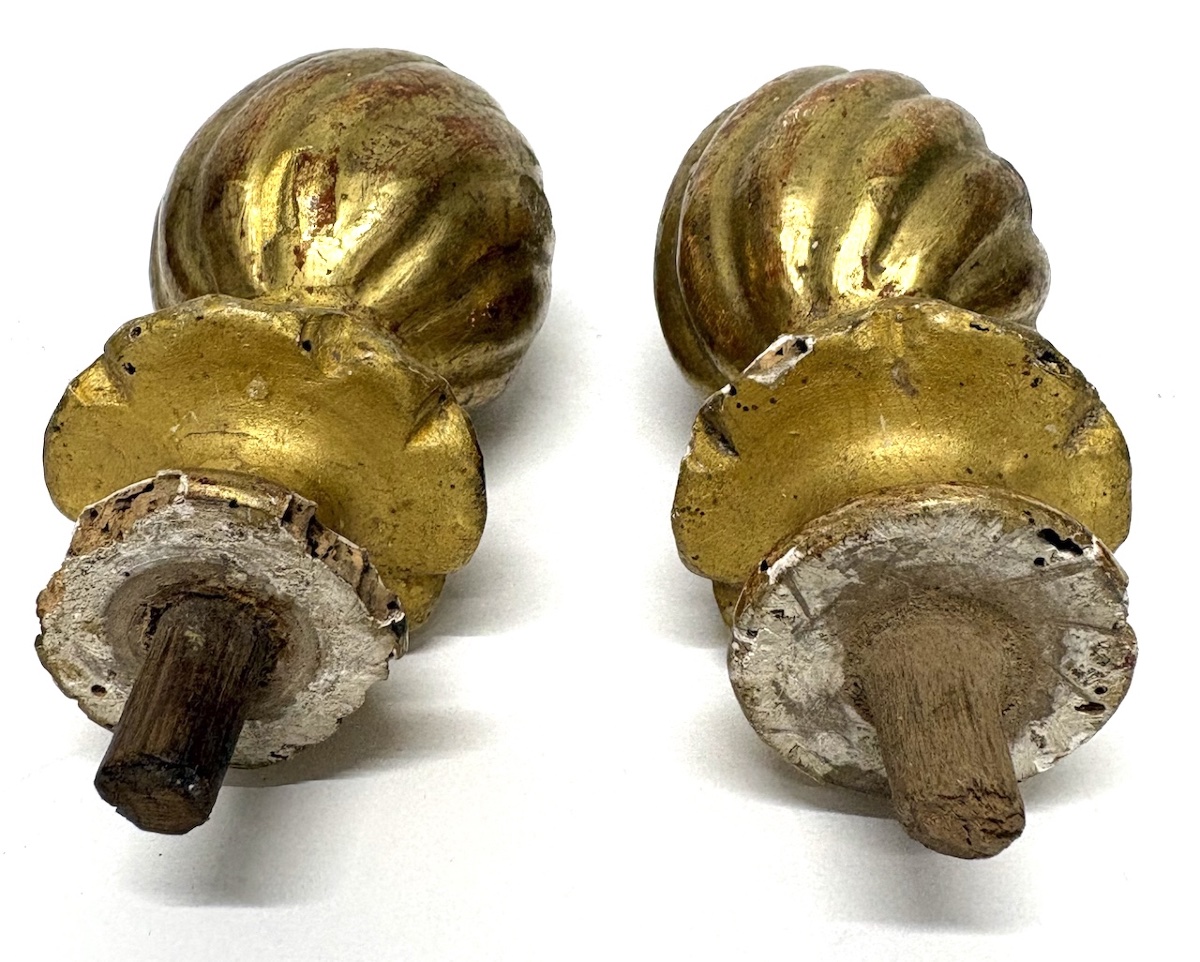 Élément de décoration pair  Embouts ou pompons en Bois Doré et sculpté  Ref1147-photo-4